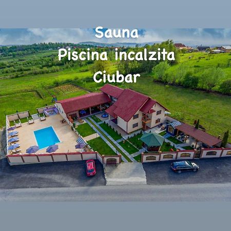 Pensiunea Adrian Novaci-Străini Eksteriør billede